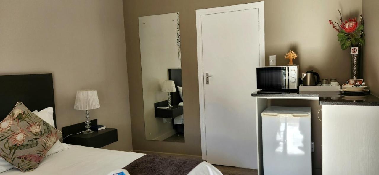 Green Kalahari Guesthouse Upington Eksteriør billede