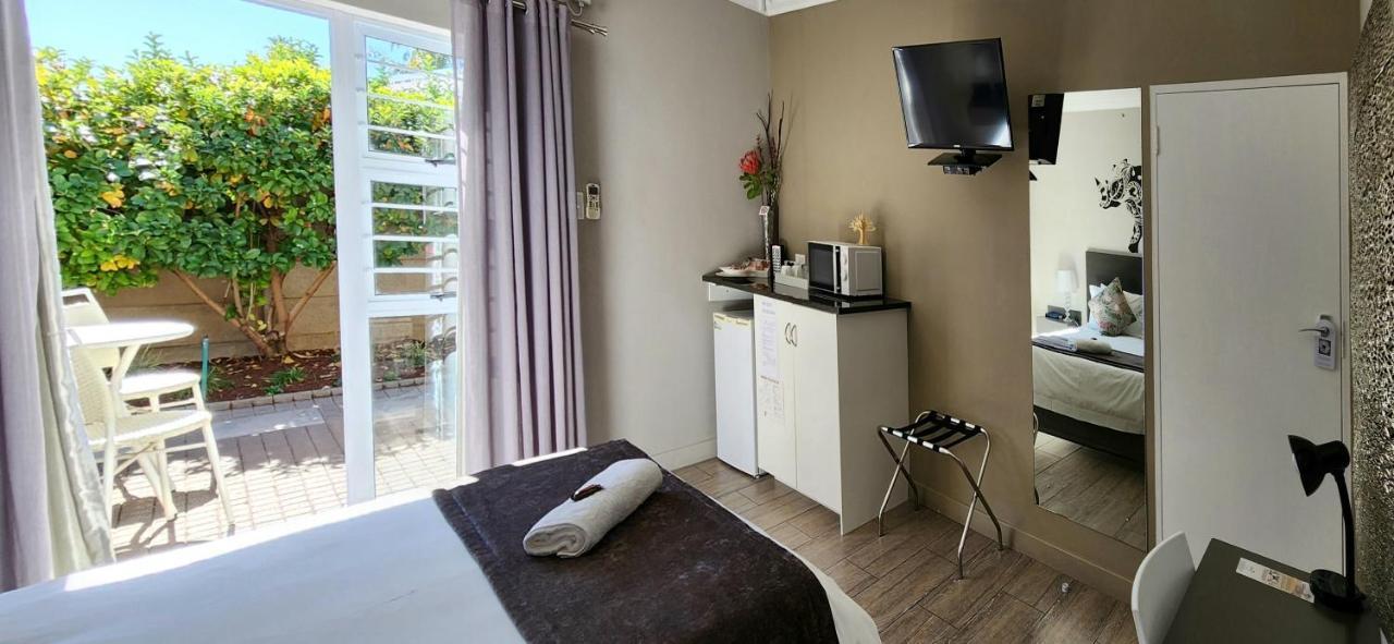 Green Kalahari Guesthouse Upington Eksteriør billede