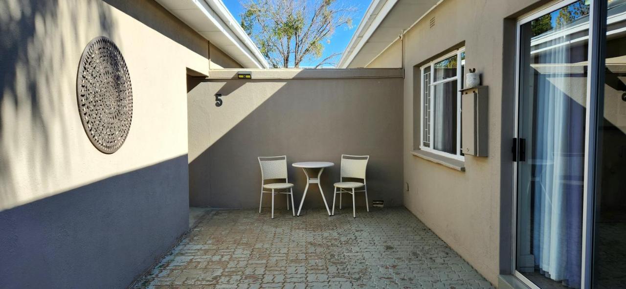 Green Kalahari Guesthouse Upington Eksteriør billede