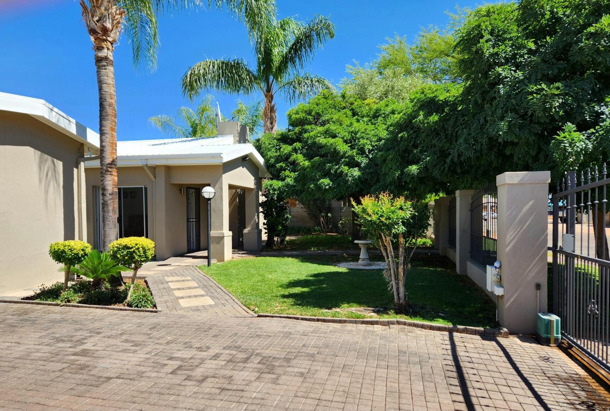 Green Kalahari Guesthouse Upington Eksteriør billede